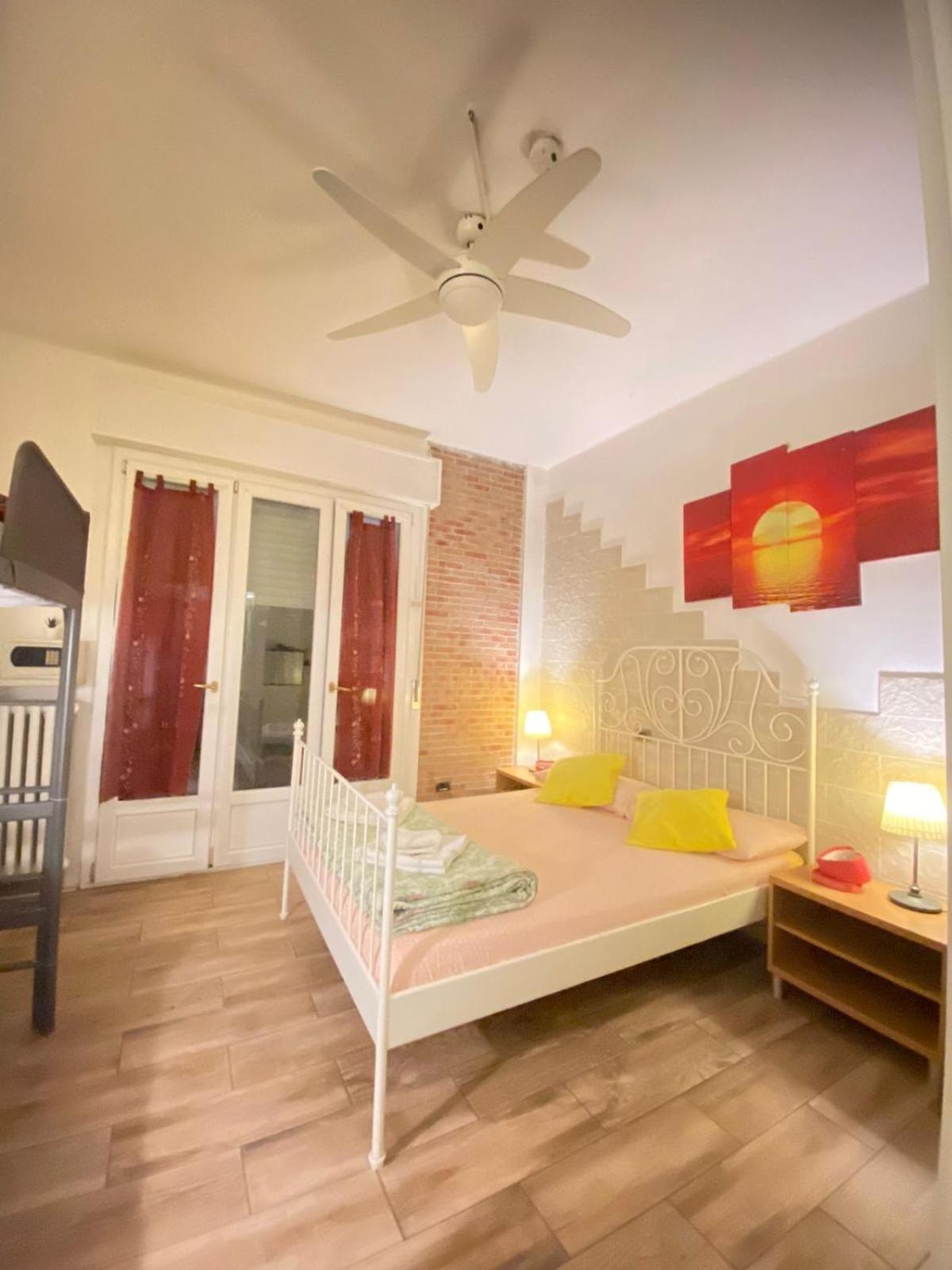 Europe Station Rooms Parma Eksteriør billede