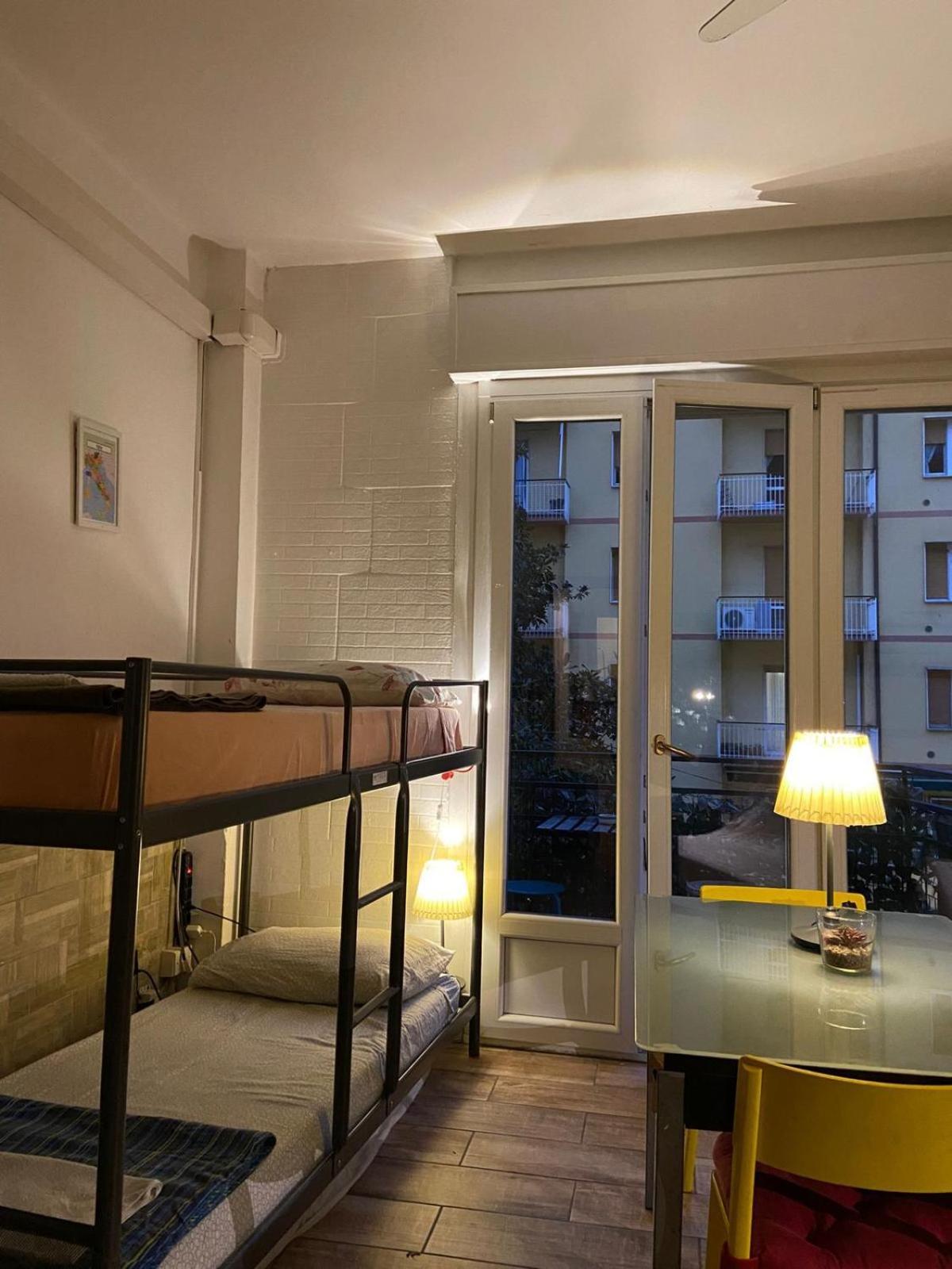 Europe Station Rooms Parma Eksteriør billede