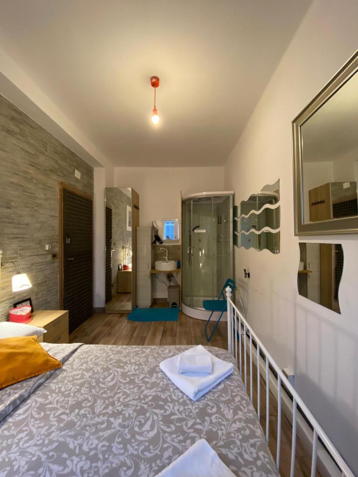 Europe Station Rooms Parma Eksteriør billede
